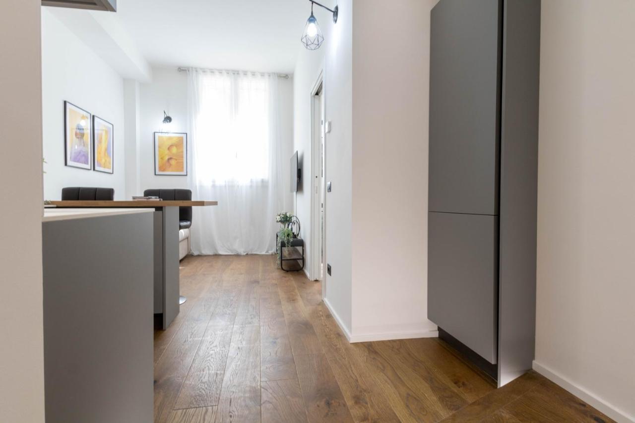 Duomo Heartbeat Studio - Via Disciplini ミラノ エクステリア 写真